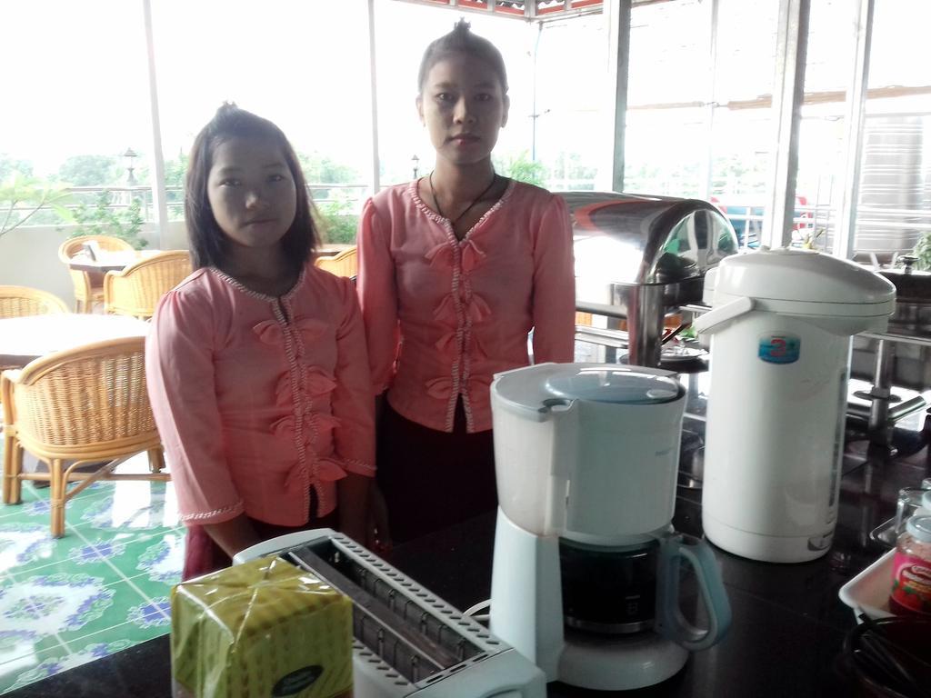 Golden Dream Hotel Mandalay Exterior foto